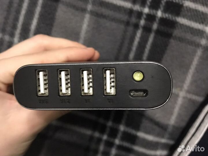 Портативное зарядное устройство