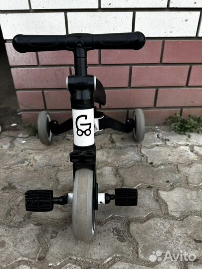 Трехколесный велосипед