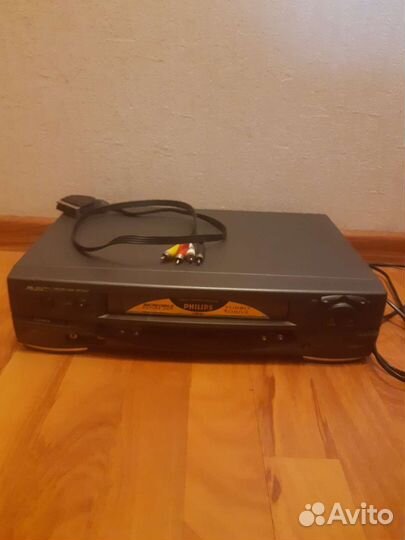 Видеомагнитофон philips