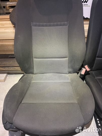 Передние сиденья bmw Х3 е83