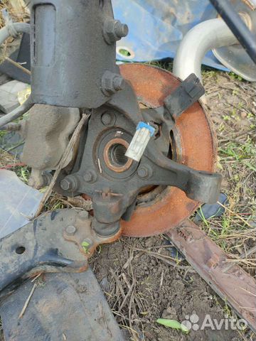 Кулак поворотный передний Opel Antara