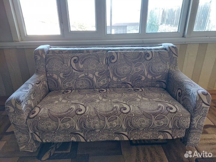 Продаётся диван