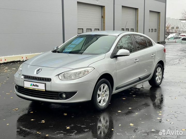 Флюенс клиренс. Renault Fluence 2011. Рено Флюенс седан 2010. Renault Fluence 1,6. Renault Fluence 1.6 МТ, 2010,.