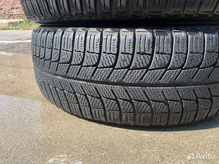 Michelin X-Ice 205/65 R15 99T