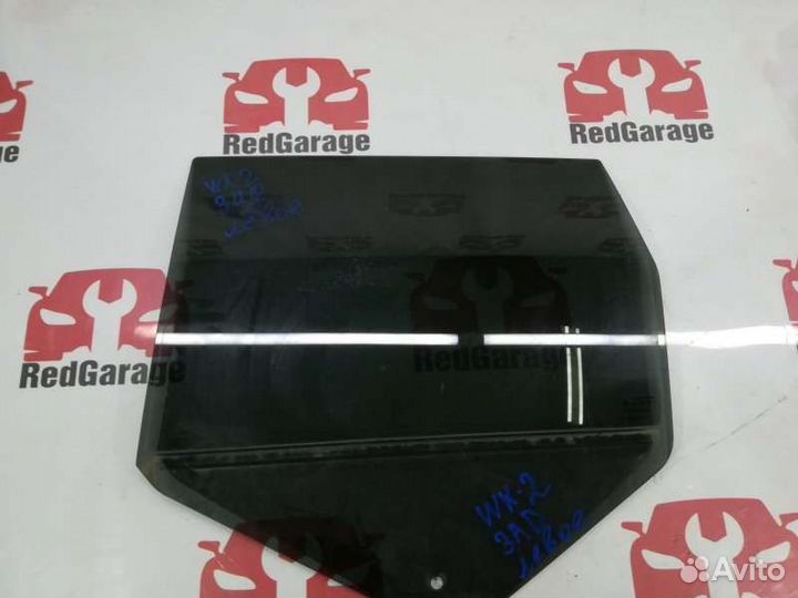 Стекло двери заднее левое Jeep Grand Cherokee WK2