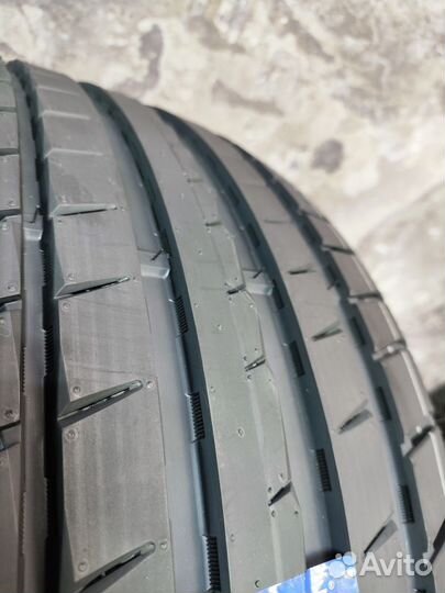 Triangle EffeXSport TH202 235/50 R19