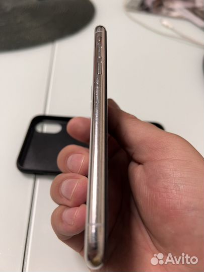 iPhone Xs, 64 ГБ