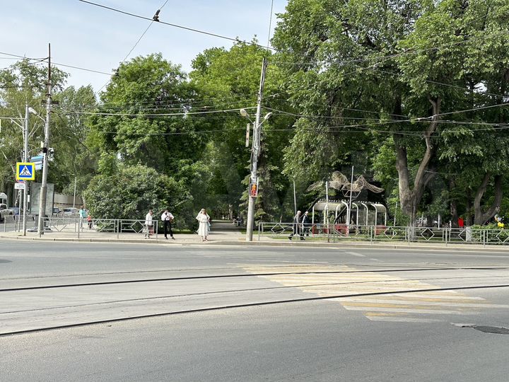 Торговая площадь, 180 м²