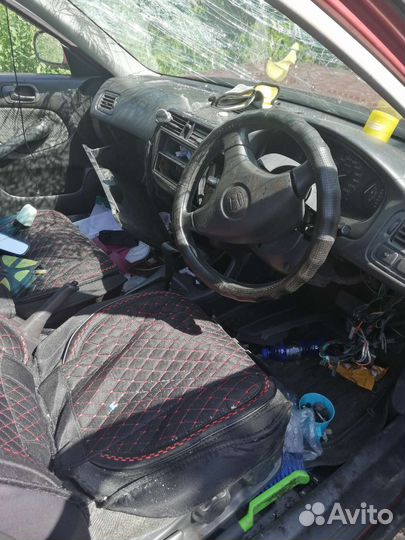 Honda Civic 1.5 AT, 1999, битый, 270 000 км