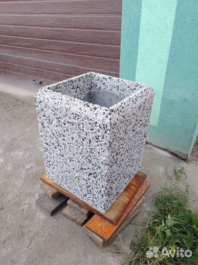 Горшок цветочный