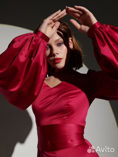 Вечернее шелковое платье