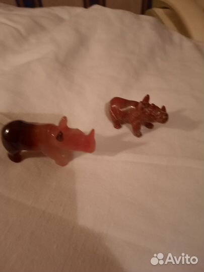 Фигурки животных из природного камня