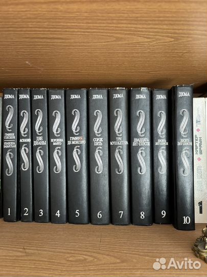 Сборники книг, детективы, романы