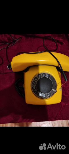 Старый телефон