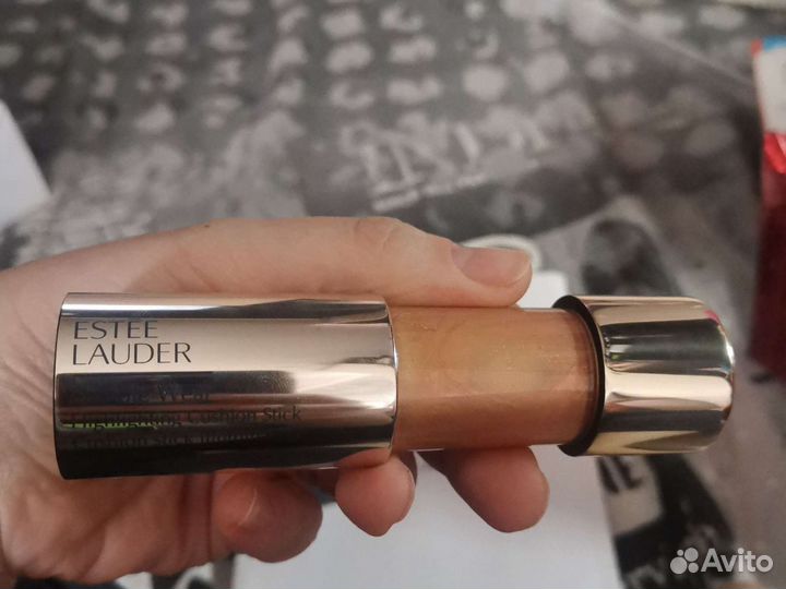 Highlighting Хайлайтер кушон в стике Estée Lauder