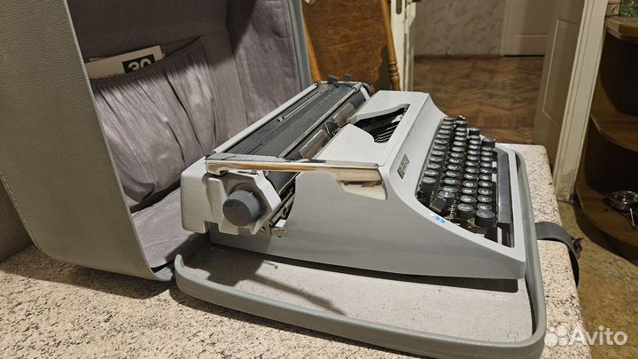 Пишущая машинка erika