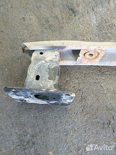 Усилитель бампера задний Ford Focus 2 shda