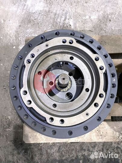 Бортовой редуктор Hyundai R360LC-7A xkay-01704