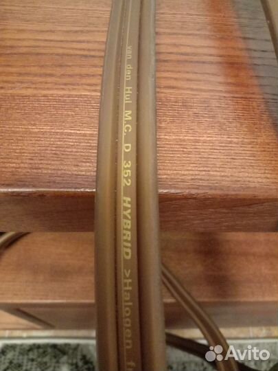 Van den hul M.C. D352 Hybrid Halogeen free