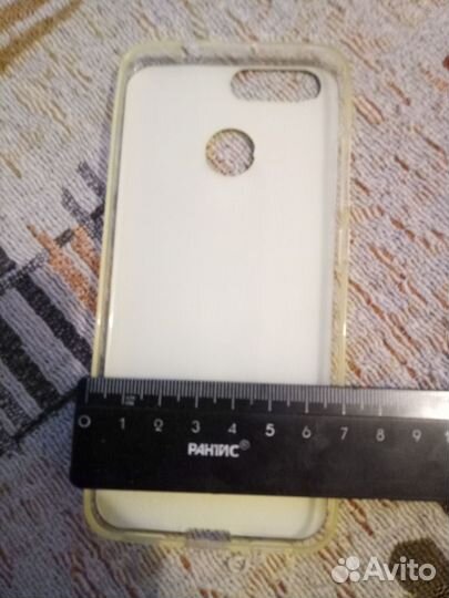 Чехол на телефон