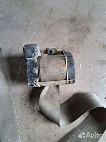 Ремень безопасности задний на Jaguar s-type