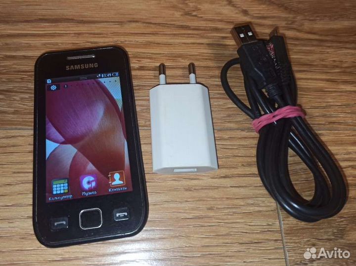 Телефон Samsung Wave 525