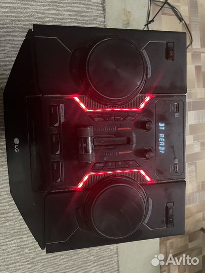 Музыкальная колонка lg xboom