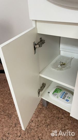 Раковина с тумбой