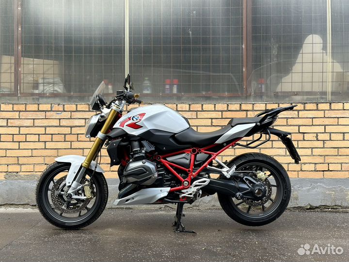 BMW R1200R (дилерский, пробег 12.500)