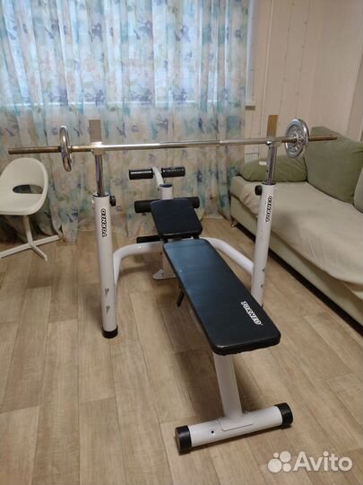 Скамья для жима лежа со стойками и штангой