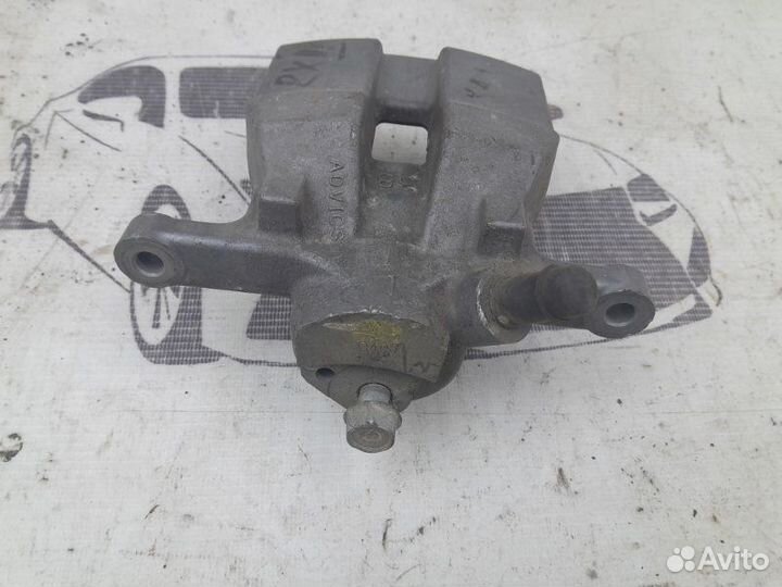 Тормозной суппорт задний левый Lexus Rx3