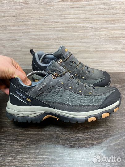Кроссовки Trespass waterproof размер 45