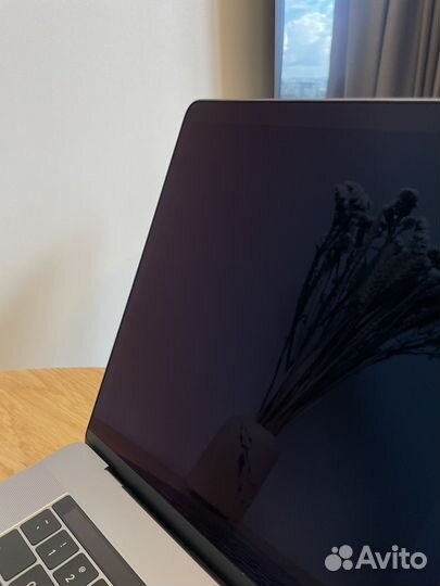 Macbook pro 15 2019 i9 512gb