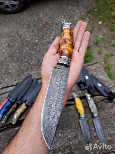 Нож из дамасской стали
