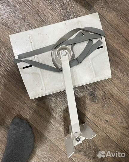 Настенное крепление для телевизора