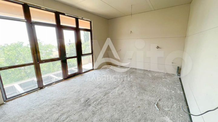 Дом 185 м² на участке 4 сот.