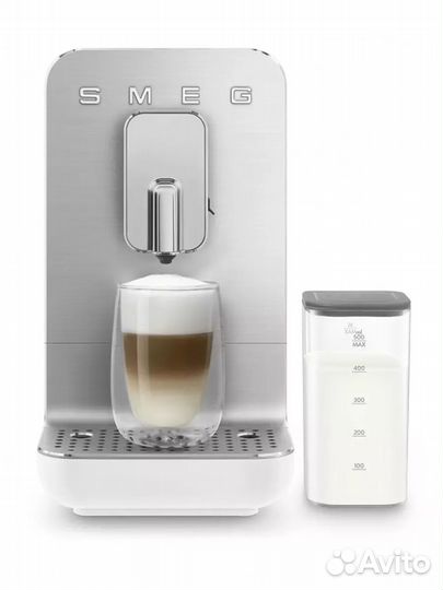 Кофемашина Smeg автоматическая белый матовый