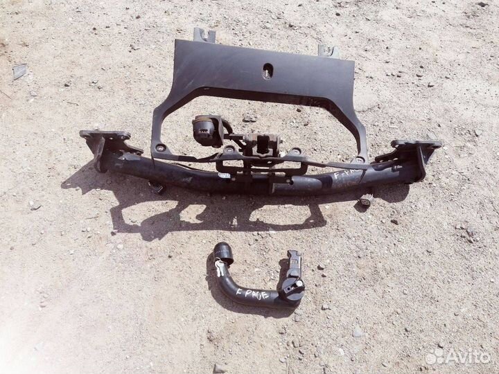 Прицепное устройство (фаркоп) Jaguar F-Pace 2017