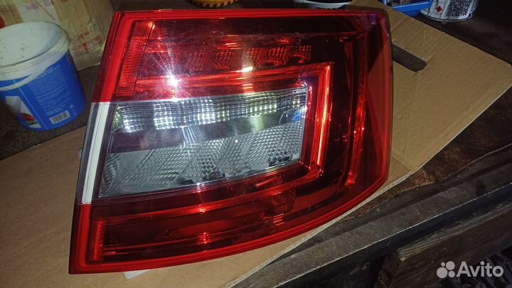 Фонарь задний правый skoda octavia a7