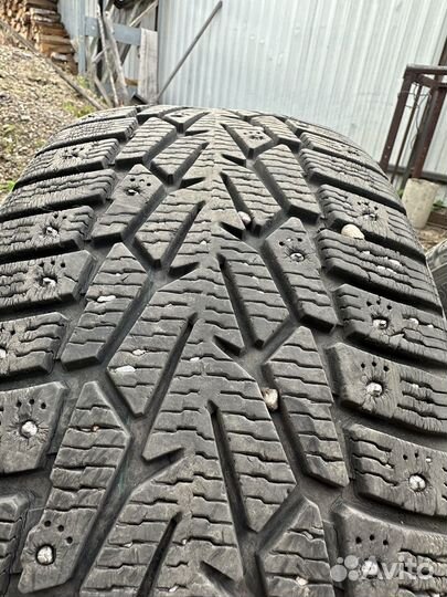 Nokian Tyres Hakkapeliitta 7 215/60 R16 99T