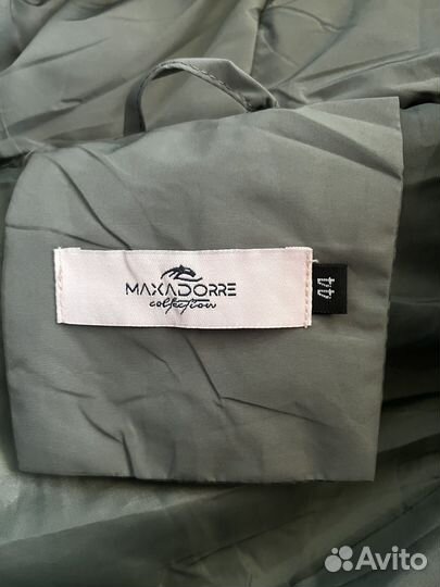 Жилетка женская утепленная с капюшоном