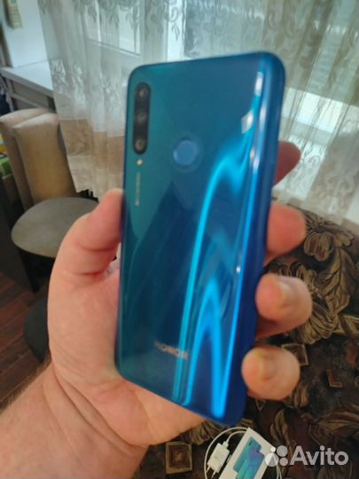 HONOR 20e, 4/64 ГБ