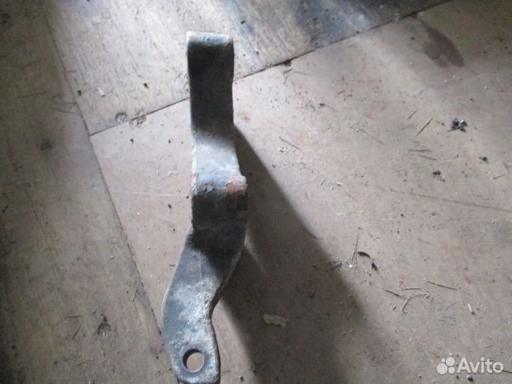 Кронштейн амортизатора scania