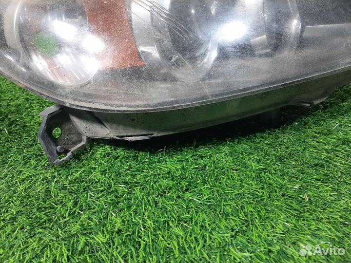 В наличии: Фара правая Mazda 3 BK