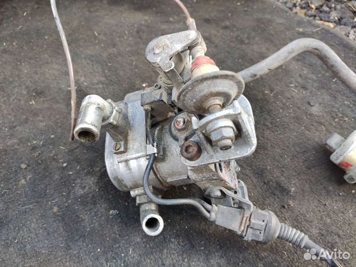 Дроссельная заслонка Ауди 100с4 2.3 механическая