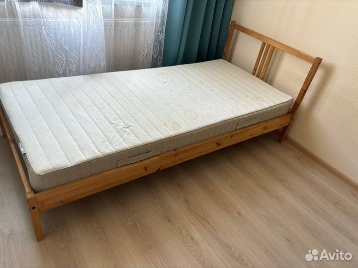 Кровать с матрасом бу