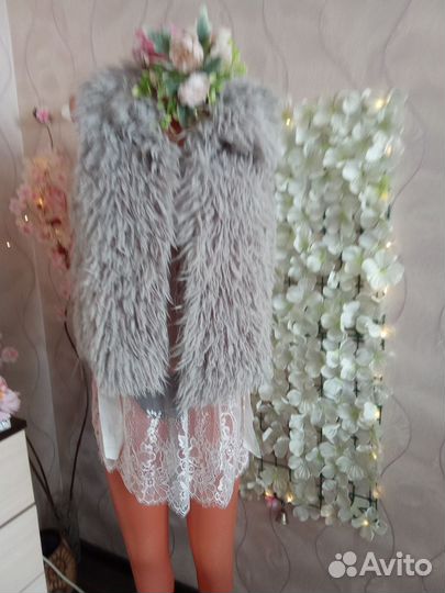 Жилет кроп 44-46 длинный ворс лёгкий