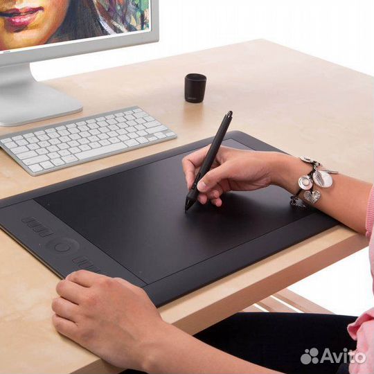 Графический и веб-дизайнер удаленно