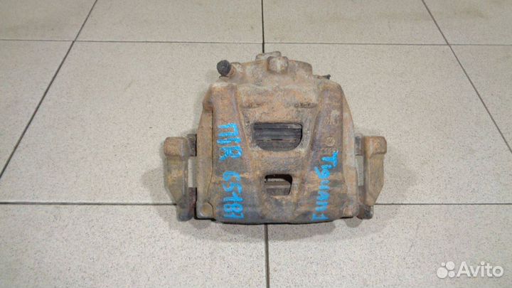 Суппорт передний правый VW Tiguan 1