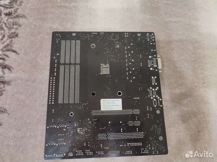 Материнская плата Не рабочая